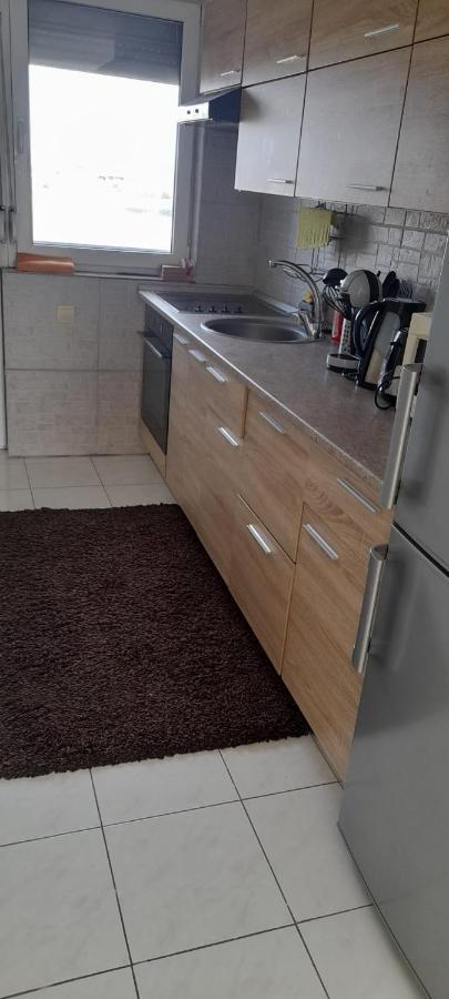 Apartament Bety Sea Front Apartment คอสติเนช ภายนอก รูปภาพ